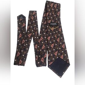 CHANEL Elegant Silk Sail & Sun Tie